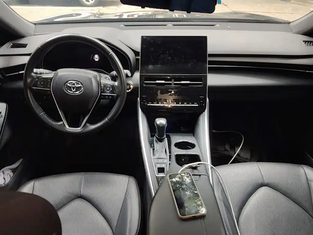 Toyota Avalon 2023 2.5L Luxury Edition фото 10