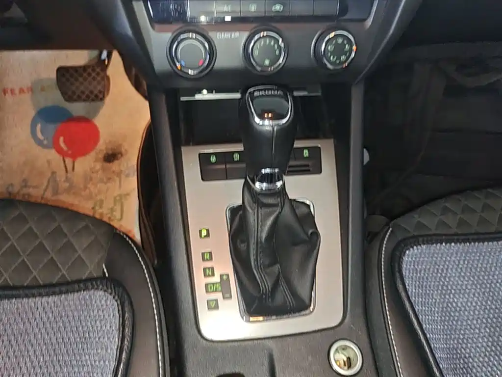 Škoda Octavia 2018 TSI230 DSG Luxury Edition фото 14