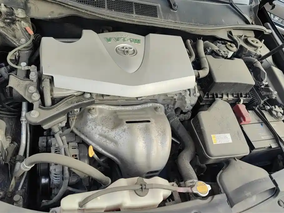 Toyota Camry 2015 2.0G Leading Edition фото 10