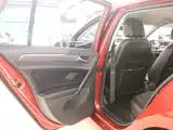Photo 13 - Volkswagen Golf