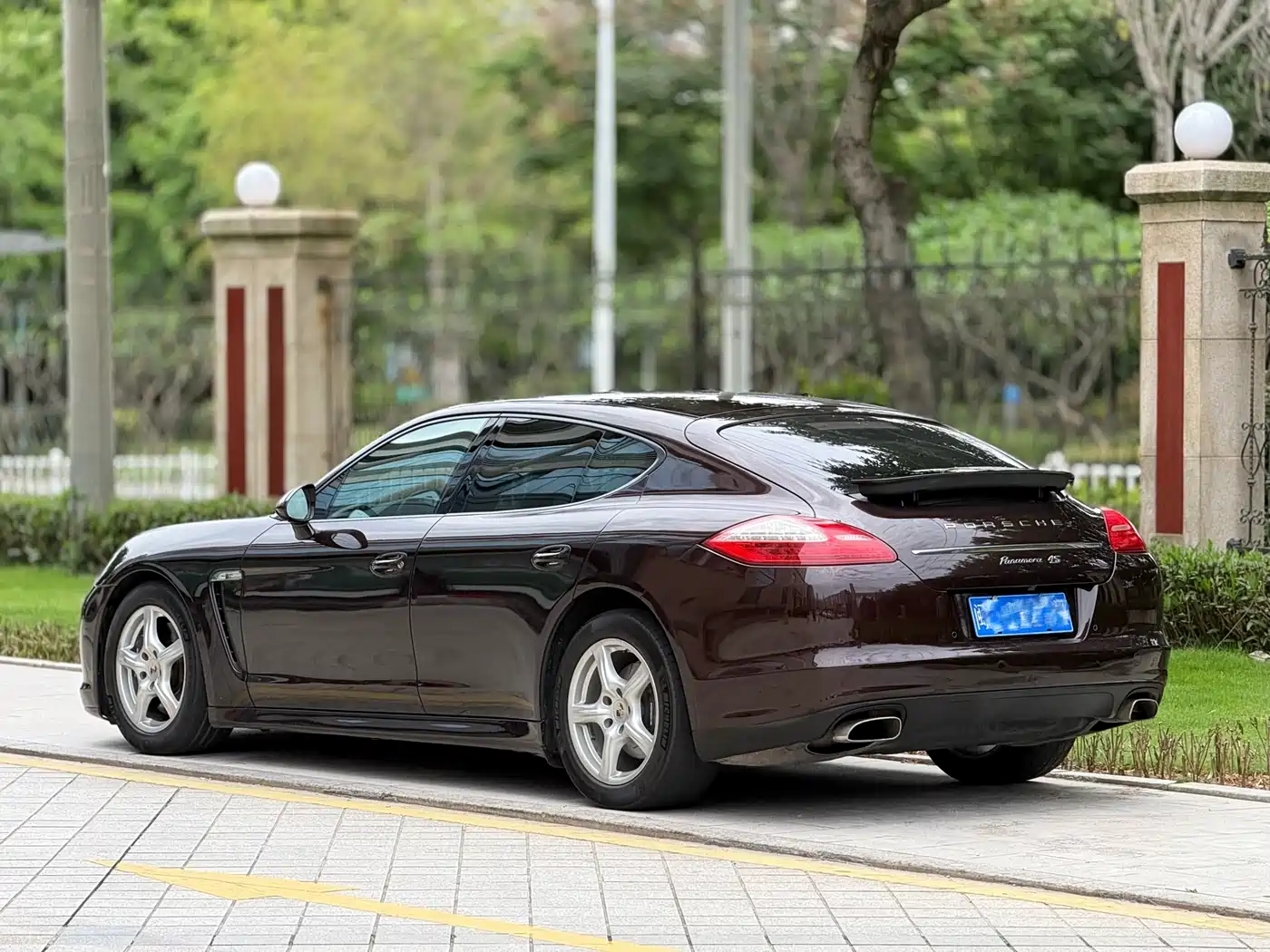 Porsche Panamera 2013 Panamera Platinum Edition 3.6L фото 6