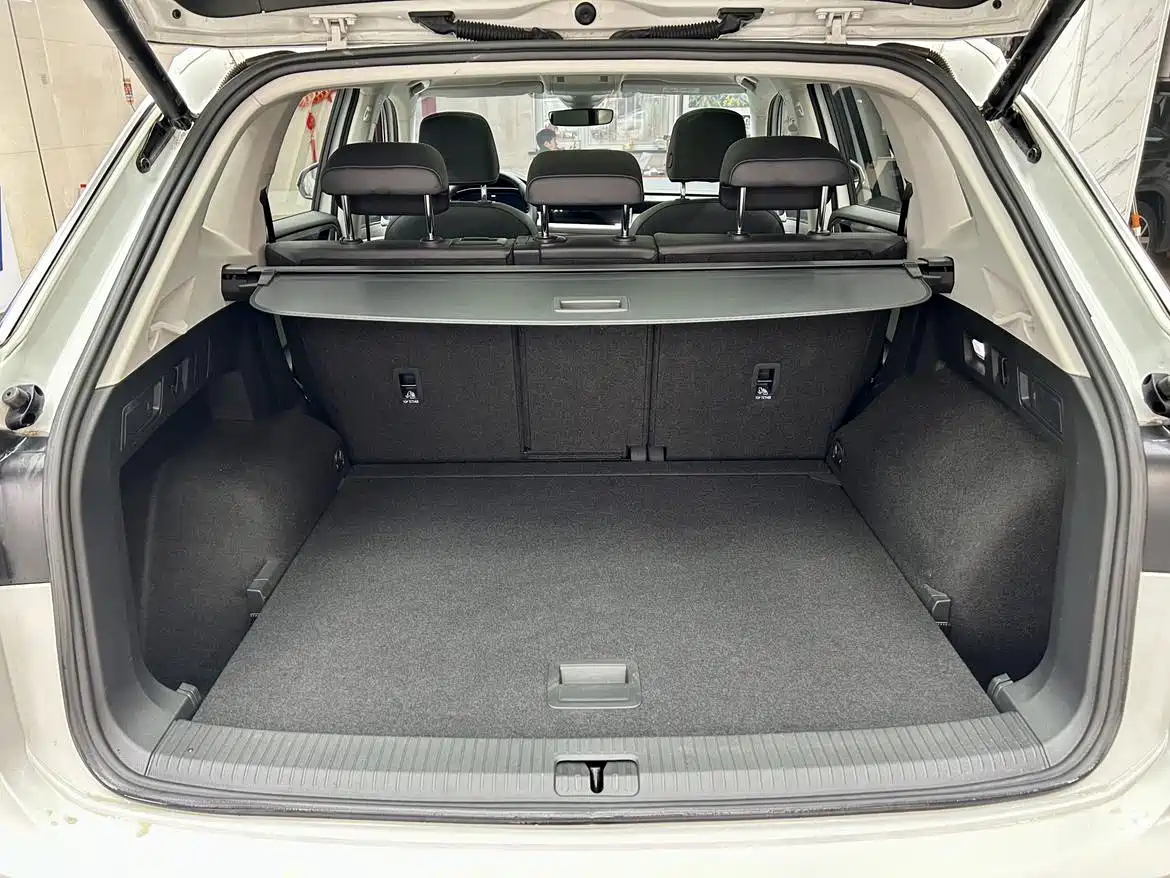 Volkswagen Tayron 2023 280TSI 2WD Luxury Plus Advanced Edition фото 23