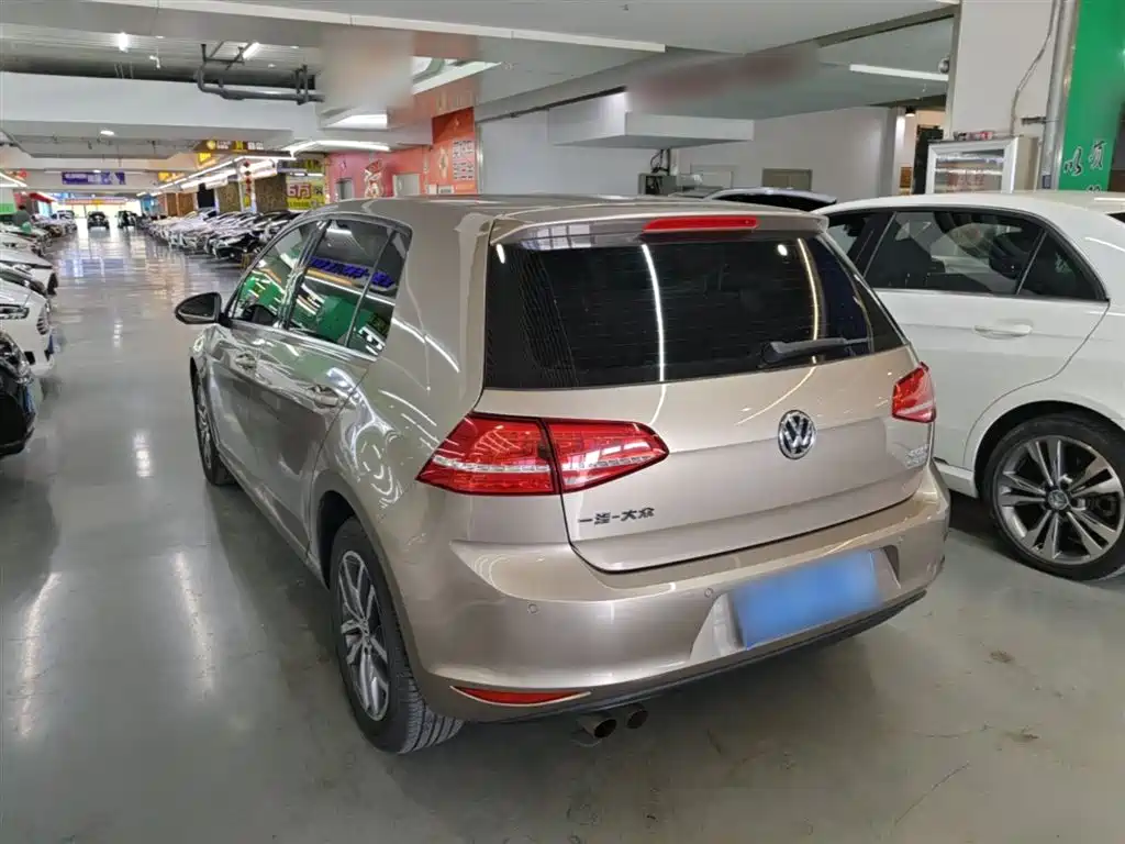 Volkswagen Golf 2016 230TSI Automatic Luxury фото 5
