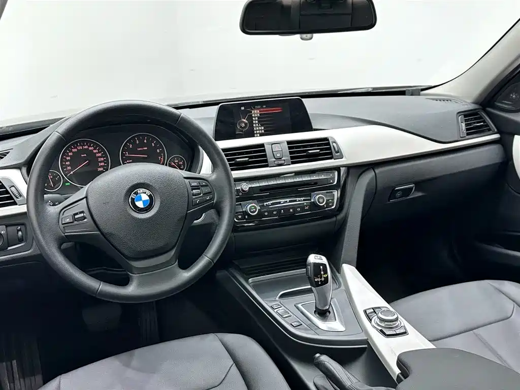 BMW 3 Series 2016 320Li Fashion Model фото 10
