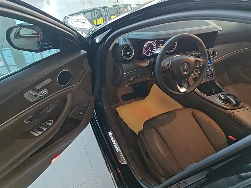 Mercedes-Benz E-Class 2018 Facelift E 300 L Luxury фото 16