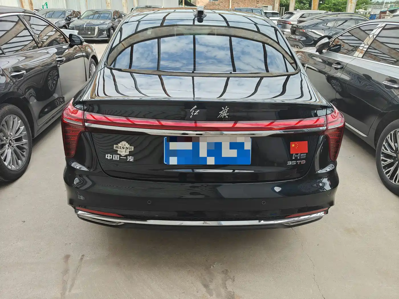 Hongqi H5 2024 1.5T DCT Smart Connect Flag Rhythm Edition фото 9