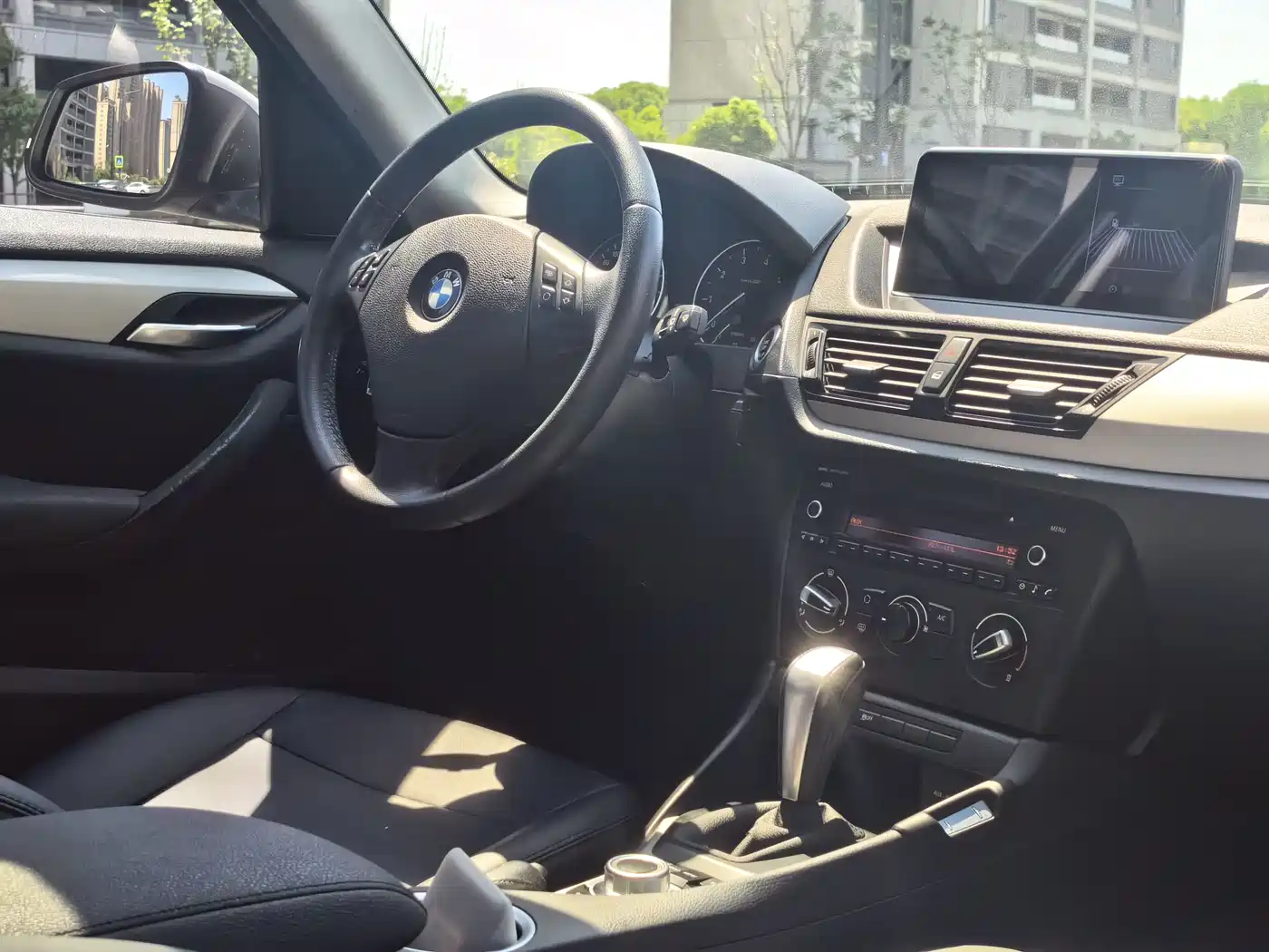 BMW X1 2013 sDrive18i Fashion фото 10