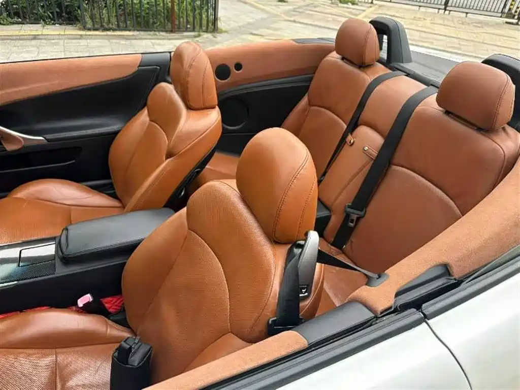 Lexus IS 2011 250C фото 9