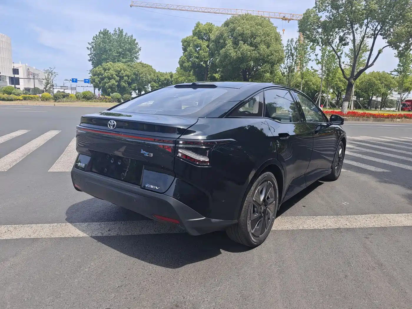 Toyota bZ3 2024 616km Long Range Premium фото 7