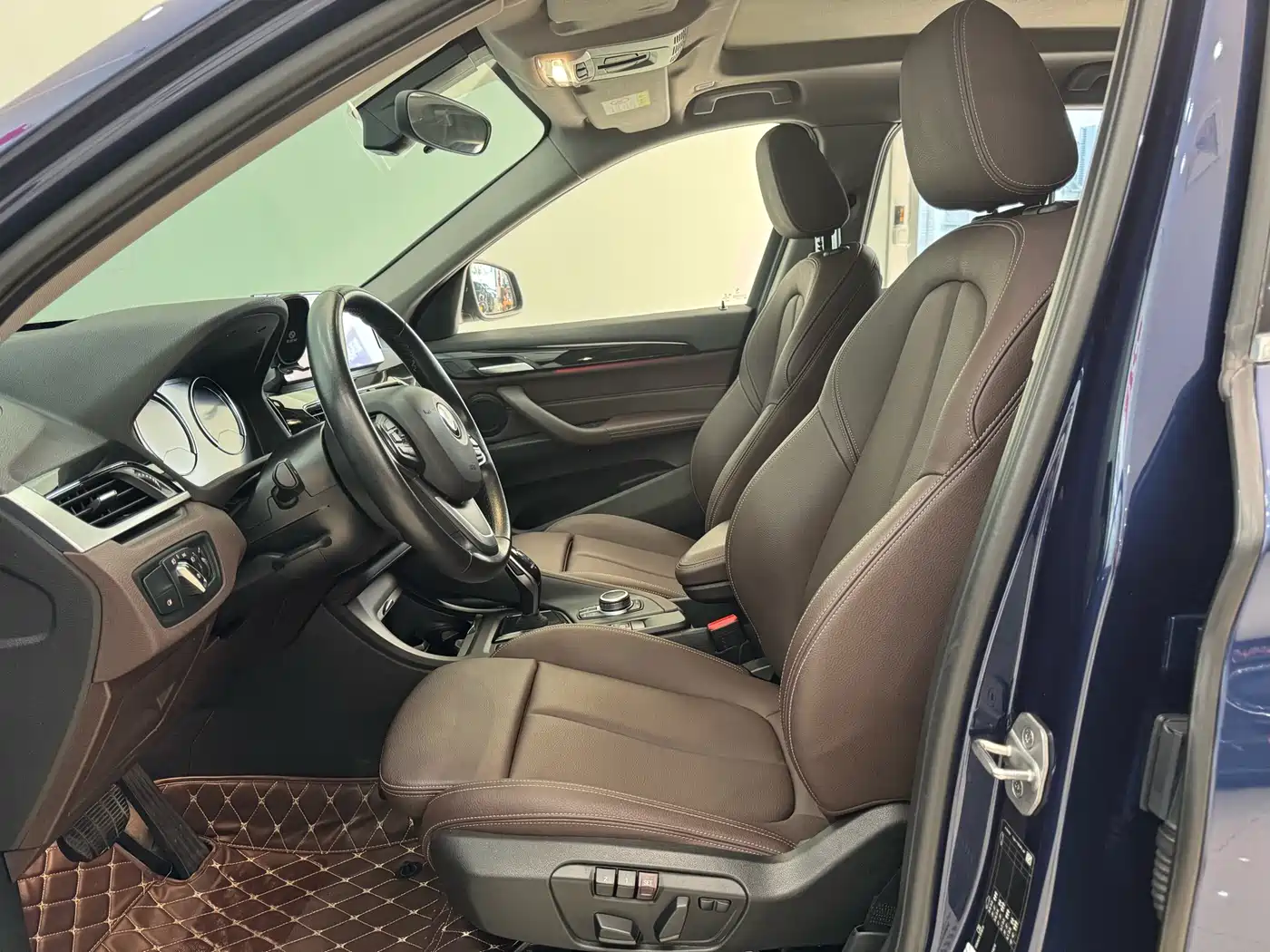 BMW X1 2020 sDrive25Li Leading Model фото 4
