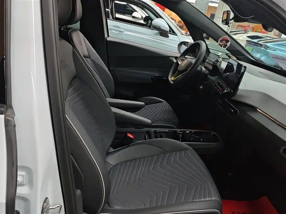 Volkswagen ID.3 2023 Pure Smart Edition фото 8