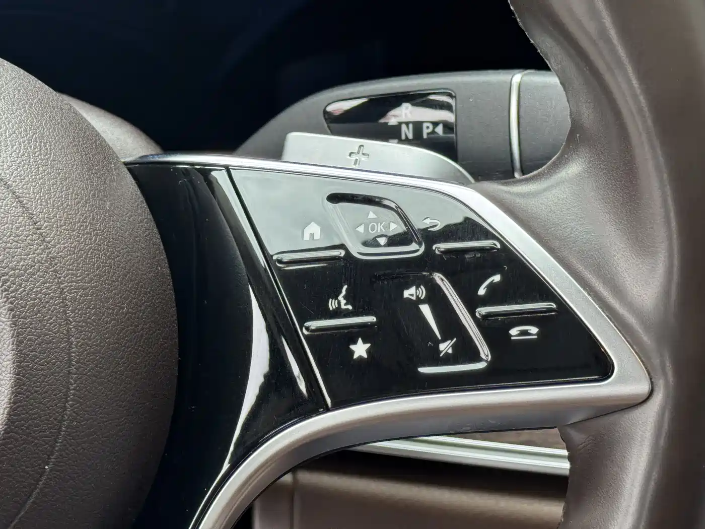 Mercedes-Benz E-Class 2023 E 300 L Fashion фото 14
