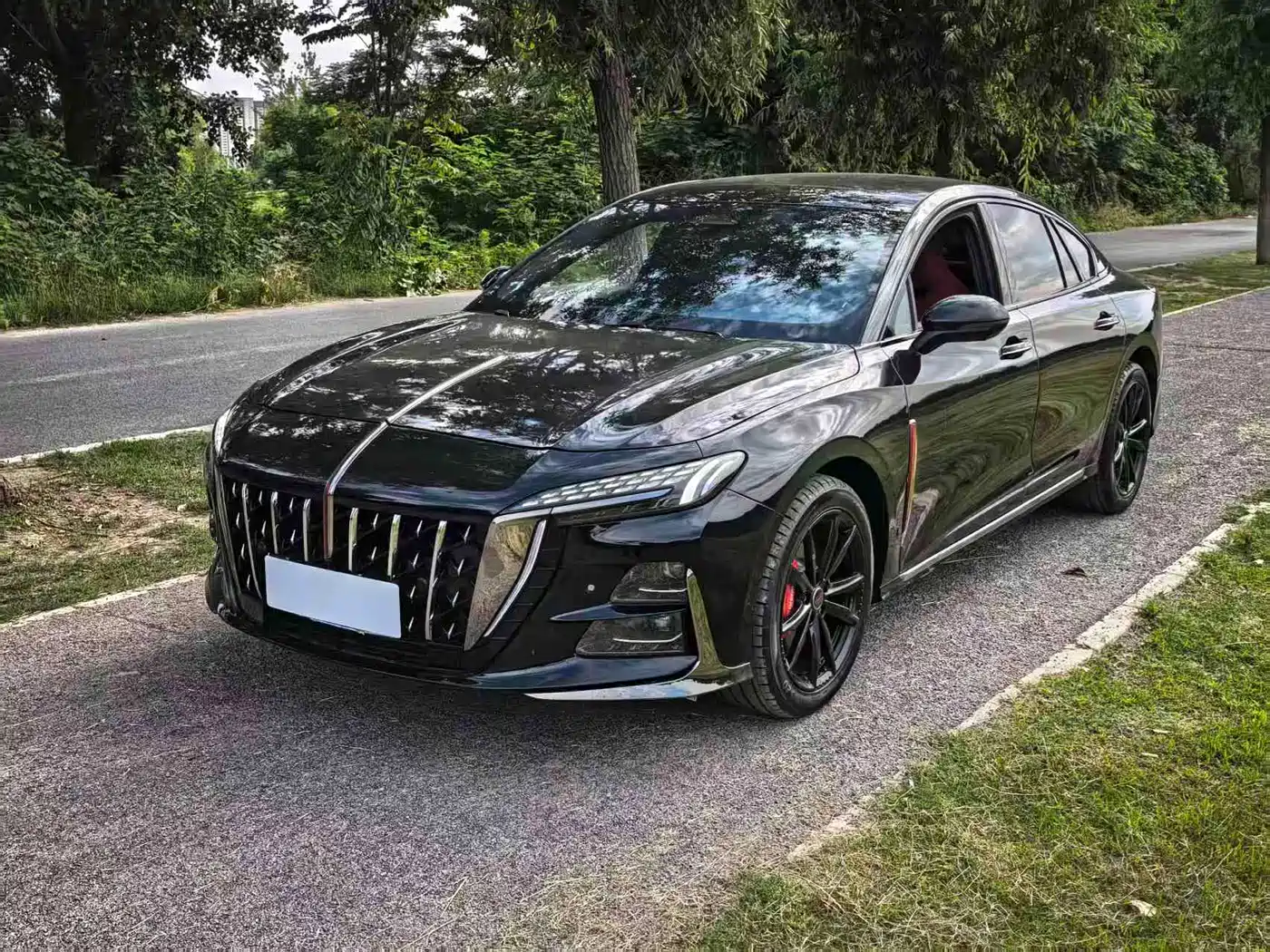 Hongqi H6 2025 Model 2.0T Fashion Edition