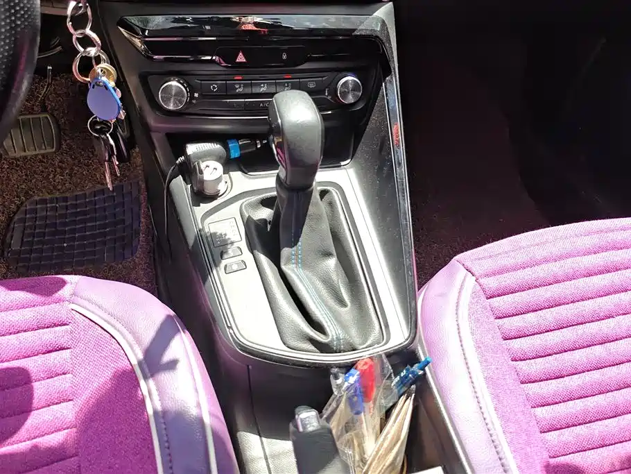 Peugeot 308 2016 1.6L Automatic Fashion фото 16