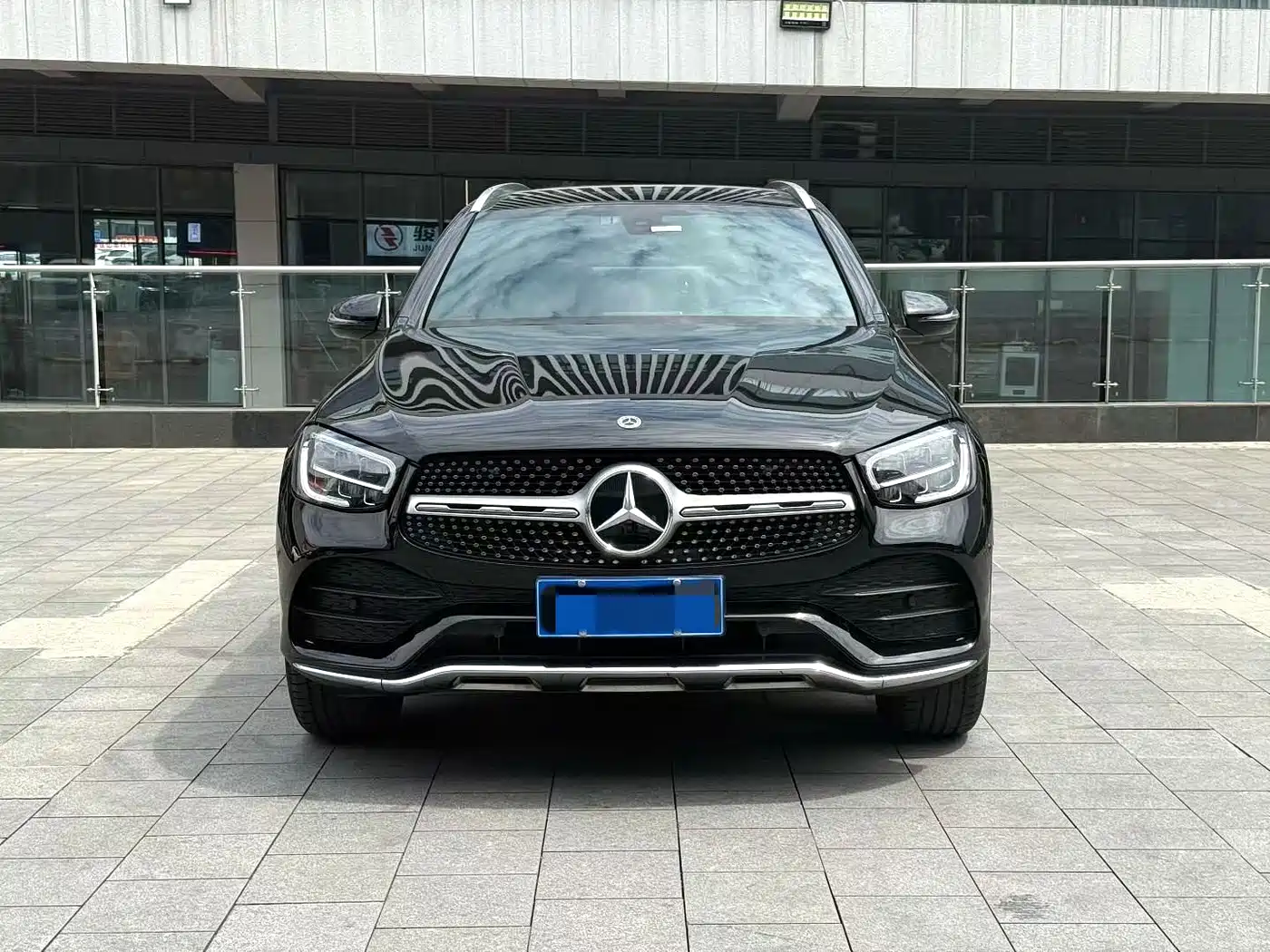 Mercedes-Benz GLC 2022 Model GLC 260 L 4MATIC Dynamic Edition фото 3