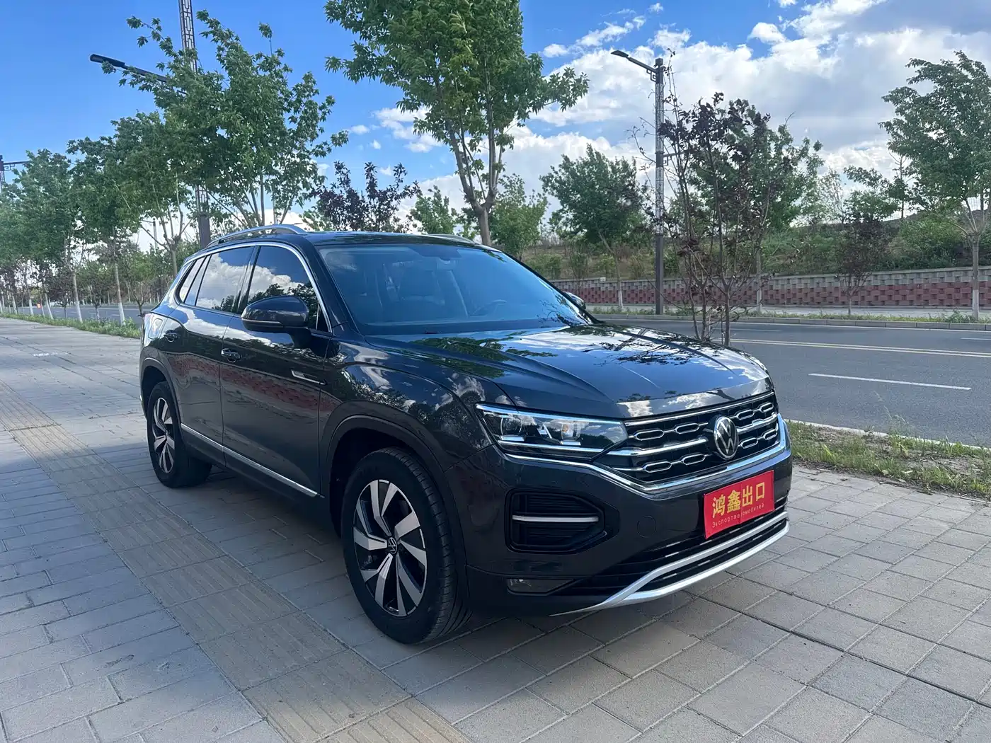 Volkswagen Tayron 2022 280TSI 2WD Luxury Smart Connect Edition фото 3