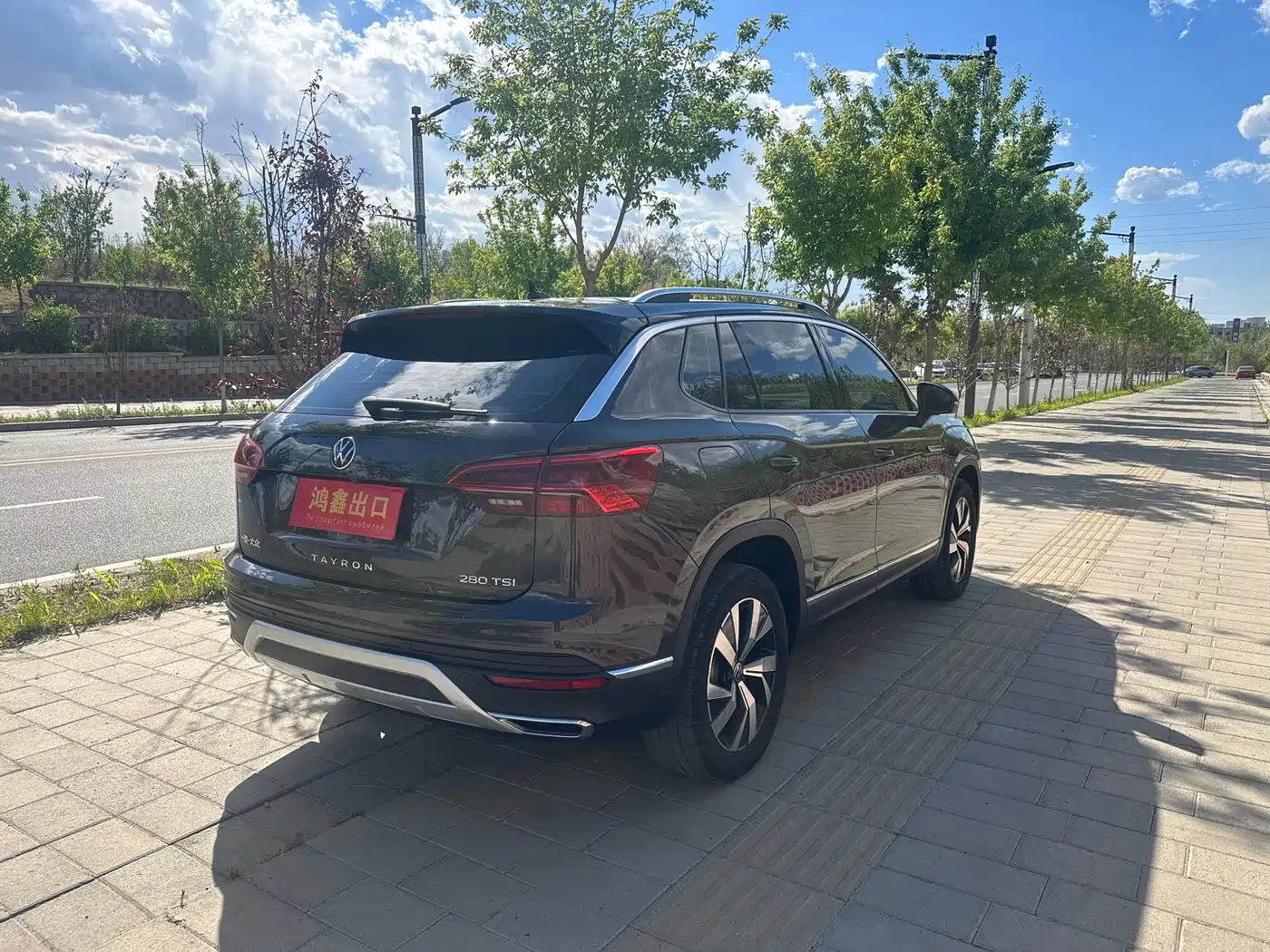 Volkswagen Tayron 2022 280TSI 2WD Luxury Smart Connect Edition фото 9