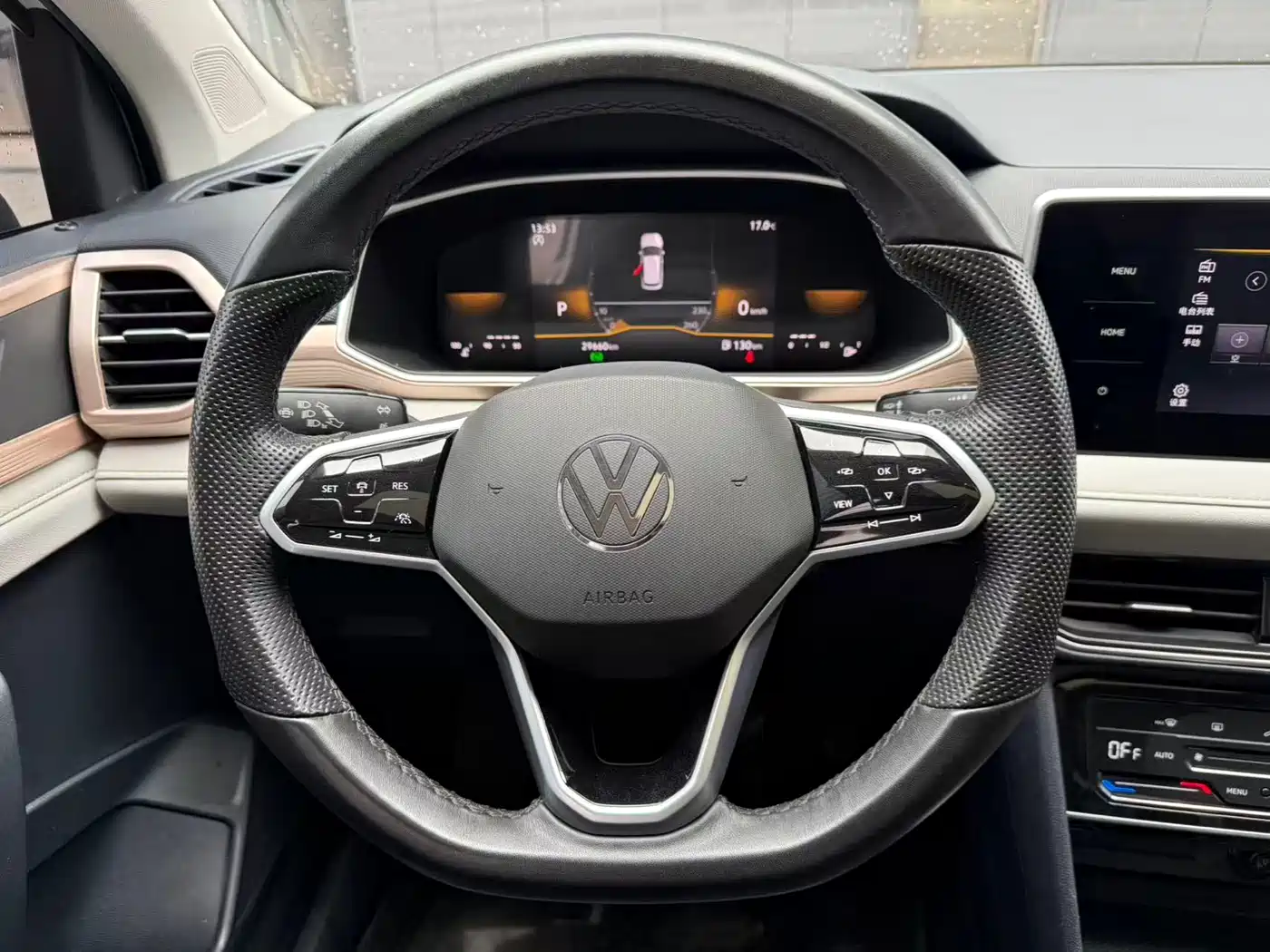 Volkswagen Tharu 2024 300TSI 2WD Bright Moon Edition фото 12