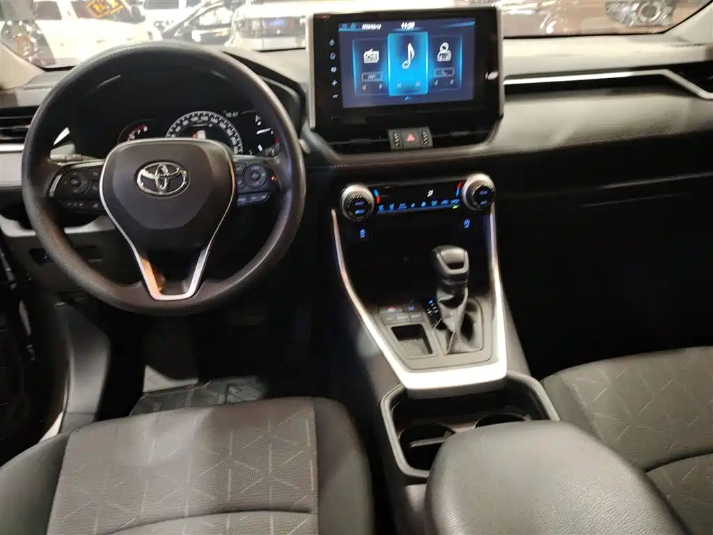 Toyota RAV4 Rongfang 2020 2.0L CVT 2WD Trend Edition фото 6