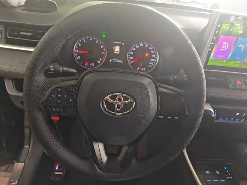 Toyota Wildlander 2021 2020 2.0L CVT FWD Leading Edition