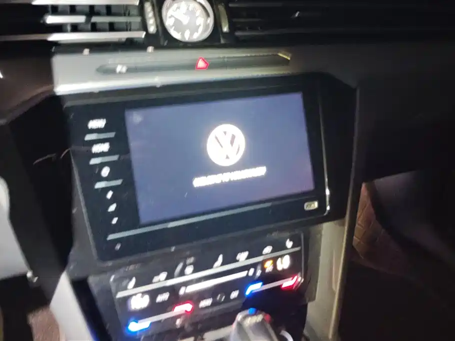 Volkswagen Magotan 2023 2 Million Units Anniversary Edition 330TSI DSG Leading Type фото 13