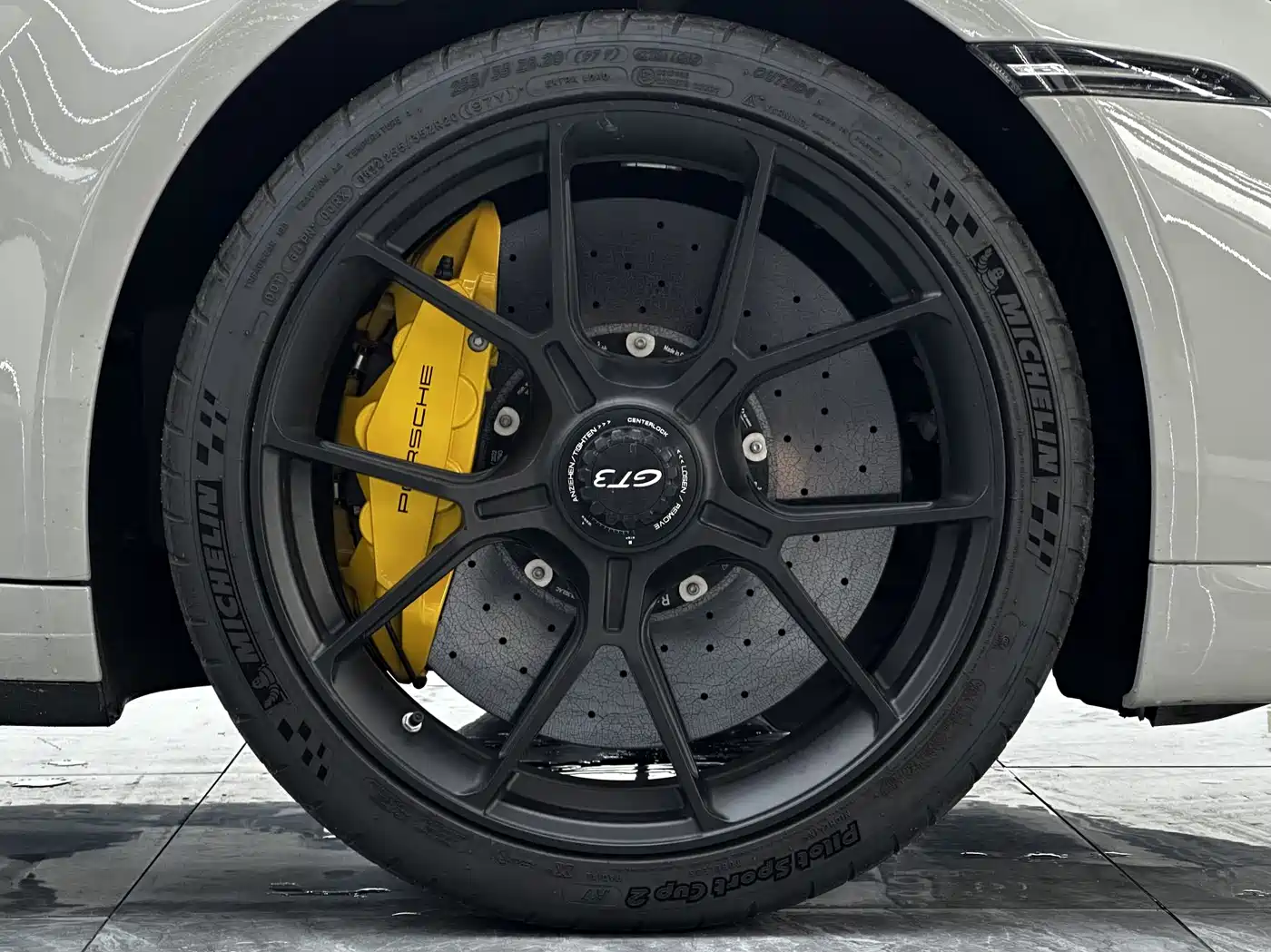 Porsche 911 2022 Turbo S 3.7T фото 20