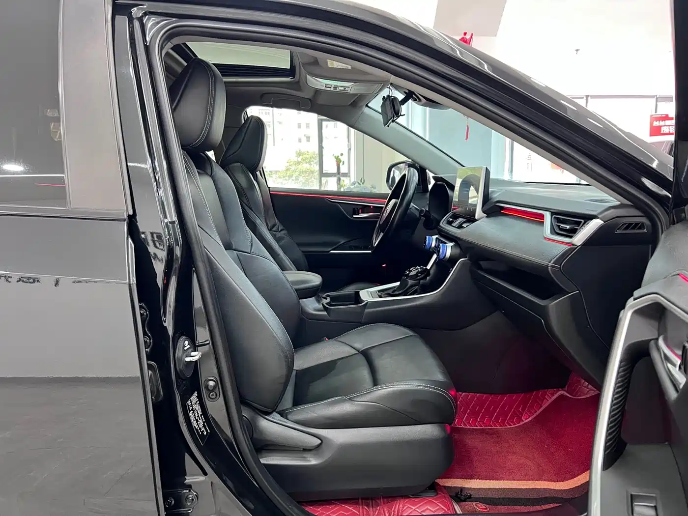 Toyota Wildlander 2022 2.0L CVT FWD Luxury Edition фото 11