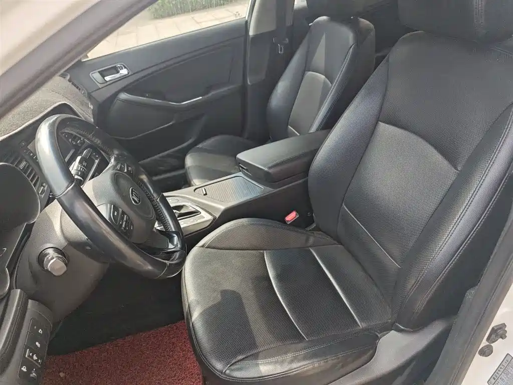 Kia K5 2014 2.0L Automatic LUXURY фото 11