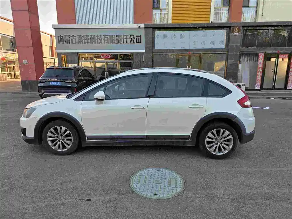 Фото 18 - Citroën C-Quatre