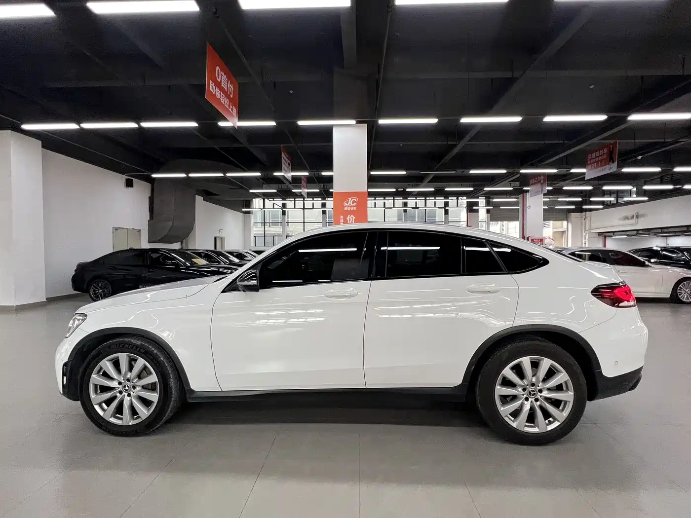 Mercedes-Benz GLC Coupe 2020 GLC 260 4MATIC Coupe SUV фото 2