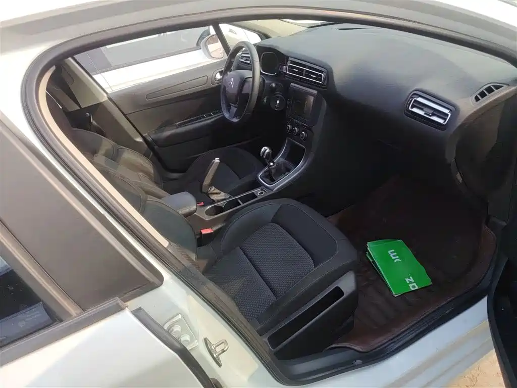 Фото 20 - Citroën C4 C-Quatre