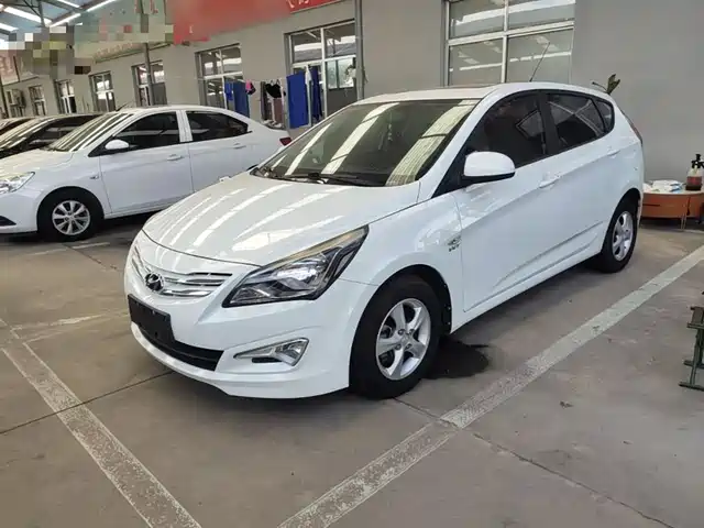  Hyundai Reina 2014 Model 1.4L Automatic GLX