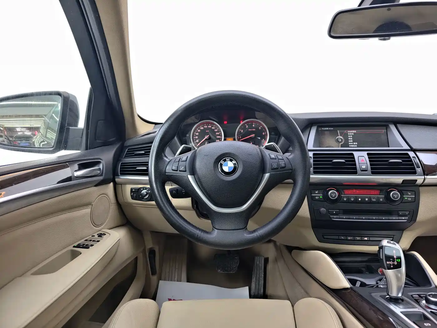 Photo 26 - BMW X6