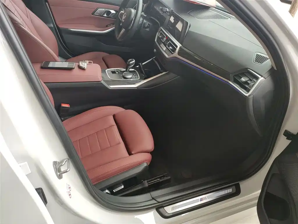 BMW 3-SERIES