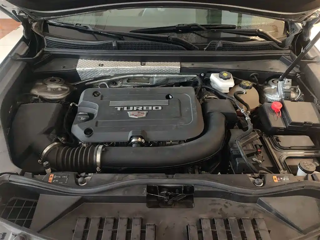 CADILLAC XT4