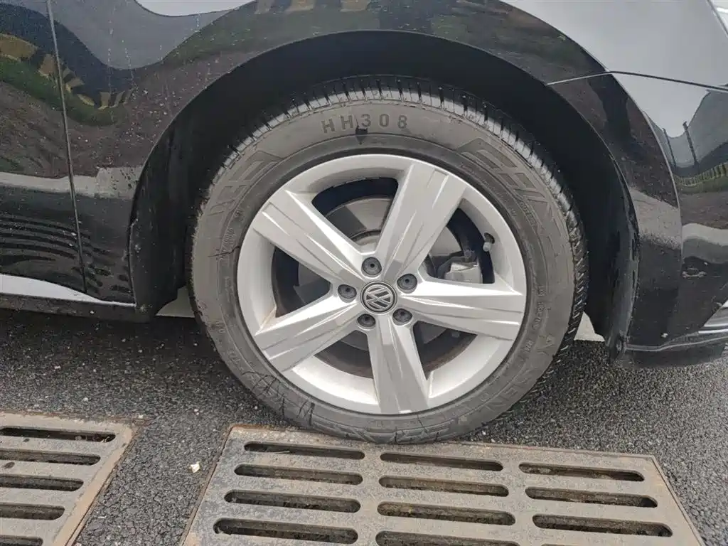 Volkswagen Lavida 2017 1.6L Automatic Trend Edition фото 8