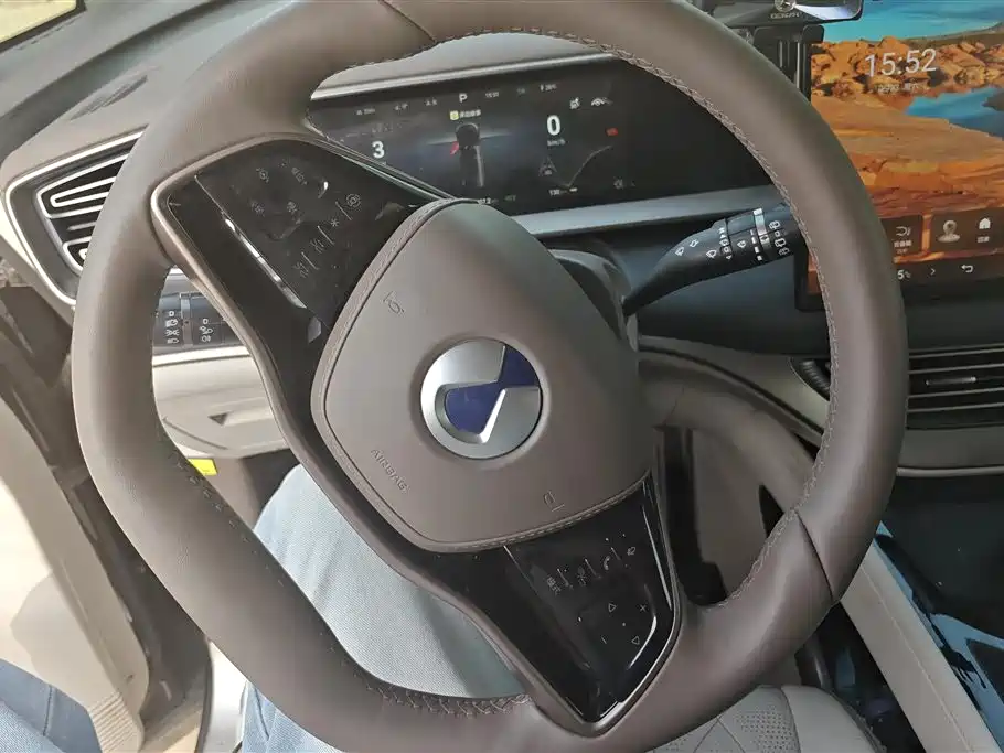 Denza D9 2022 DM-i 970 AWD Flagship фото 15