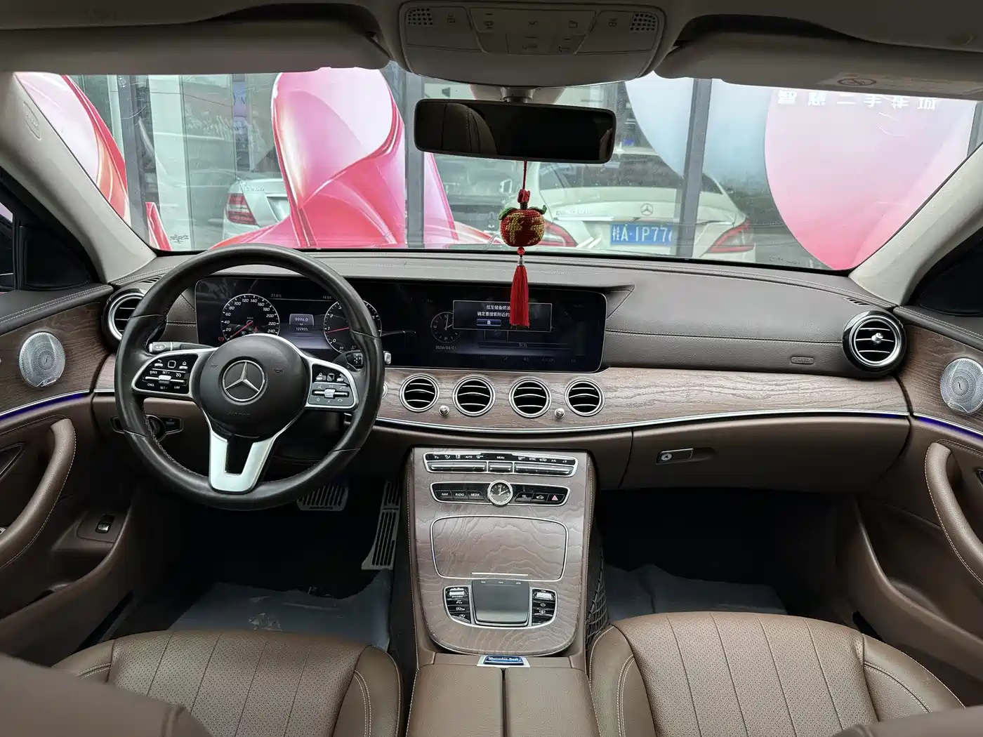 Mercedes-Benz E-Class 2020 E 300 L Luxury Model фото 8