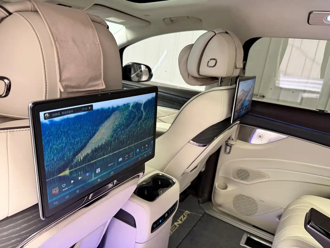 Denza D9 2024 DM-i 980 AWD Flagship фото 17