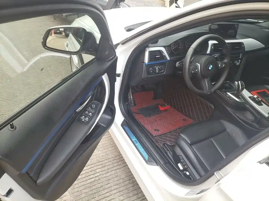 BMW 3 Series 2018 320i M Sport Package фото 16