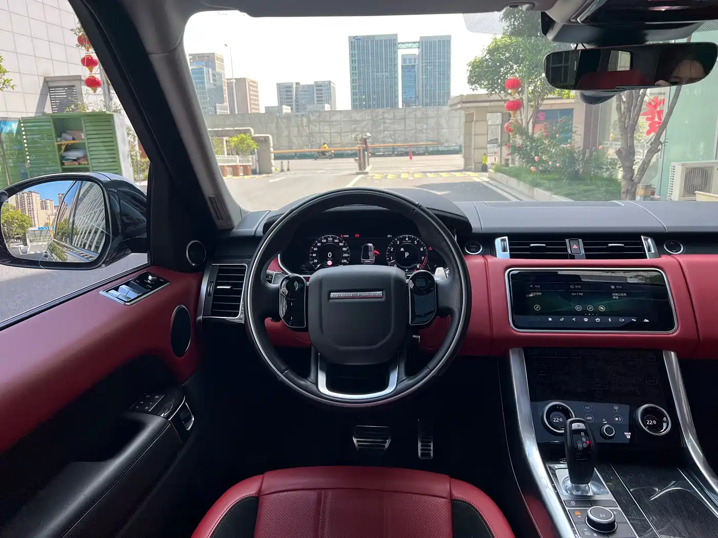 Land Rover Range Rover Sport 2021 3.0 L6 Gloss Black Edition фото 9