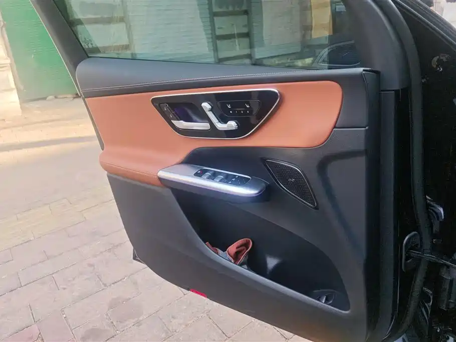 Mercedes-Benz GLC 2025 GLC 300 L 4MATIC Dynamic 5-seater фото 7