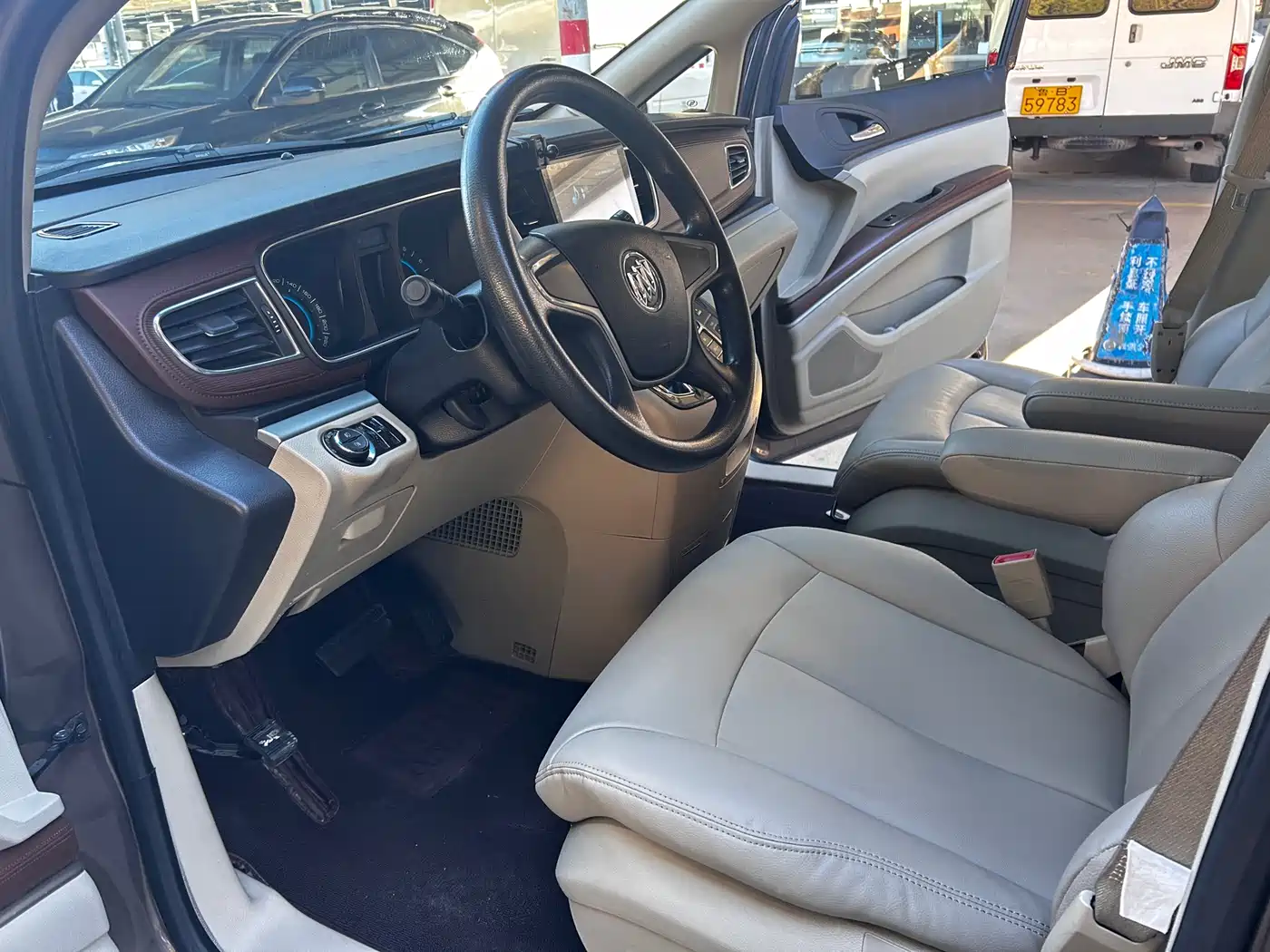 Buick GL8 2014 2.4L CT Luxury Business Comfort фото 6
