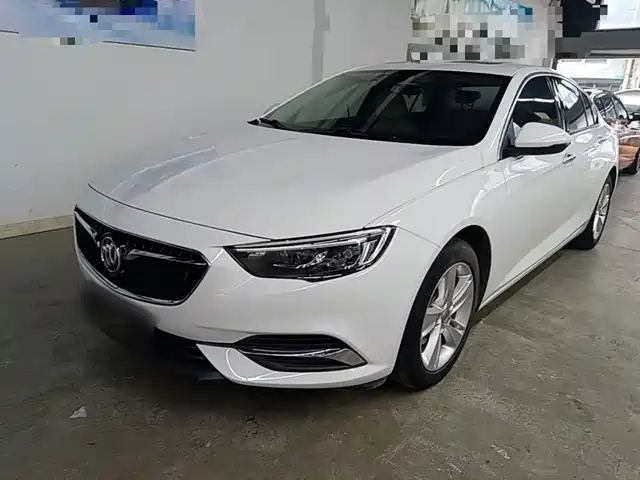 Buick Regal 2017 30H Elite Model