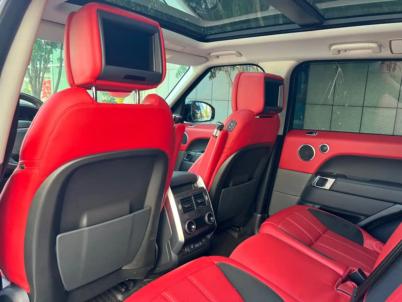 Land Rover Range Rover Sport 2021 3.0 L6 Gloss Black Edition фото 13