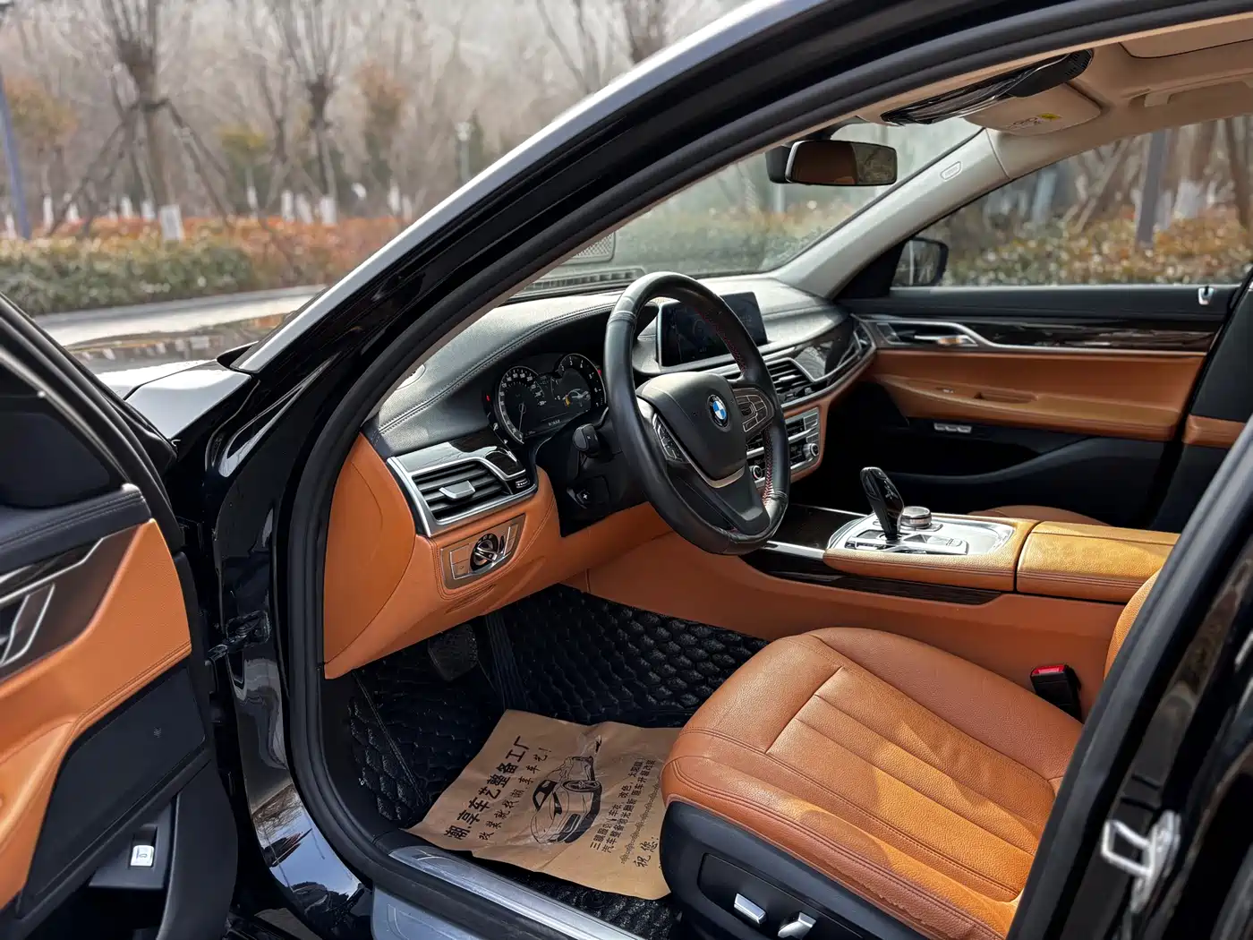BMW 7 Series 2017 730Li Leading Edition фото 4