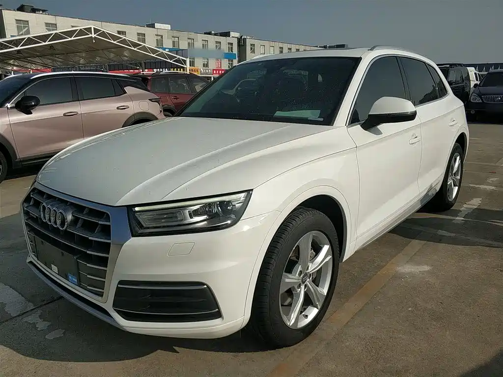 Audi Q5L 2020 Facelift 40 TFSI Honor Progressive