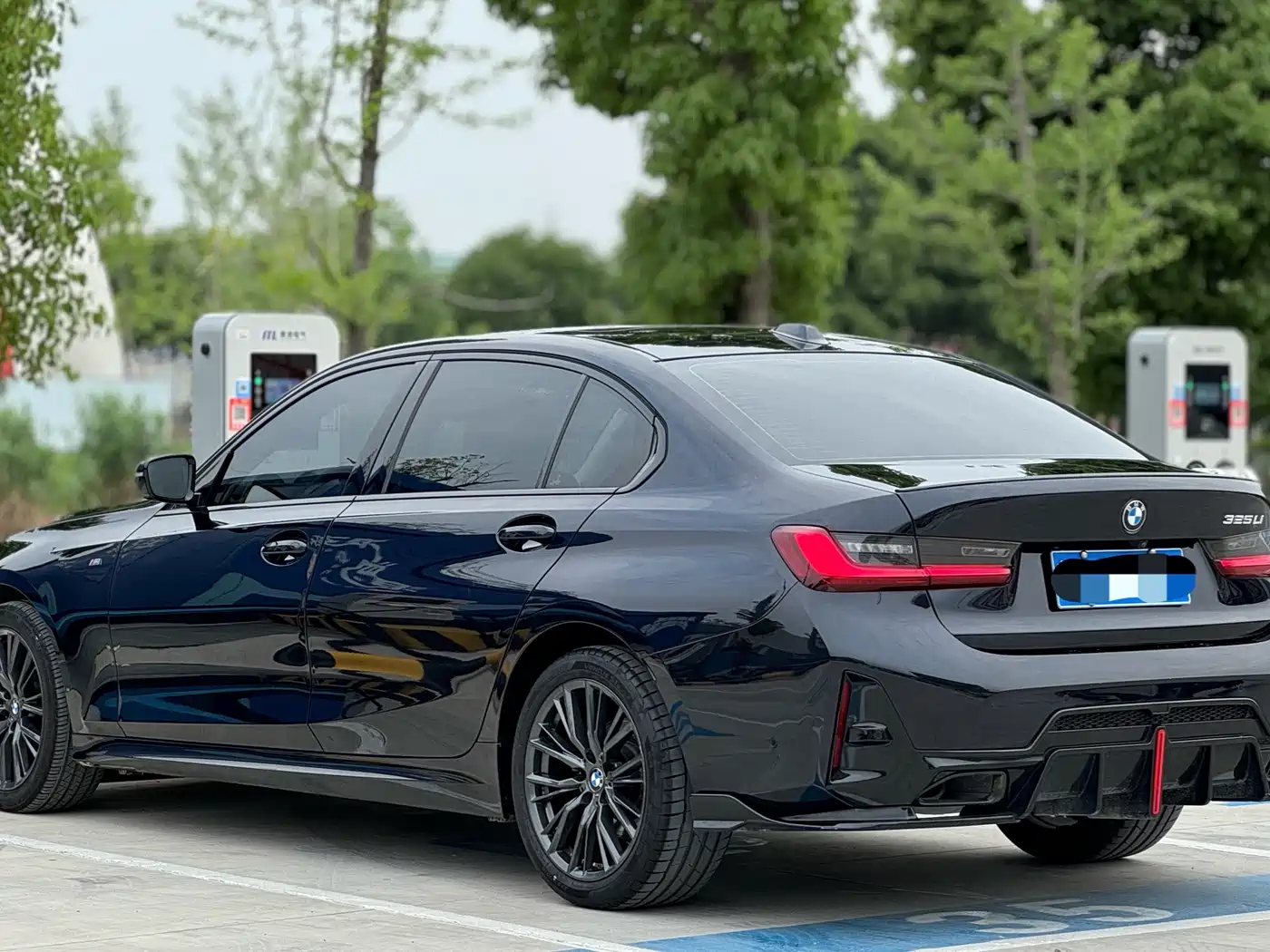 BMW 3 Series 2024 325i M Sport Shadowline Package фото 7