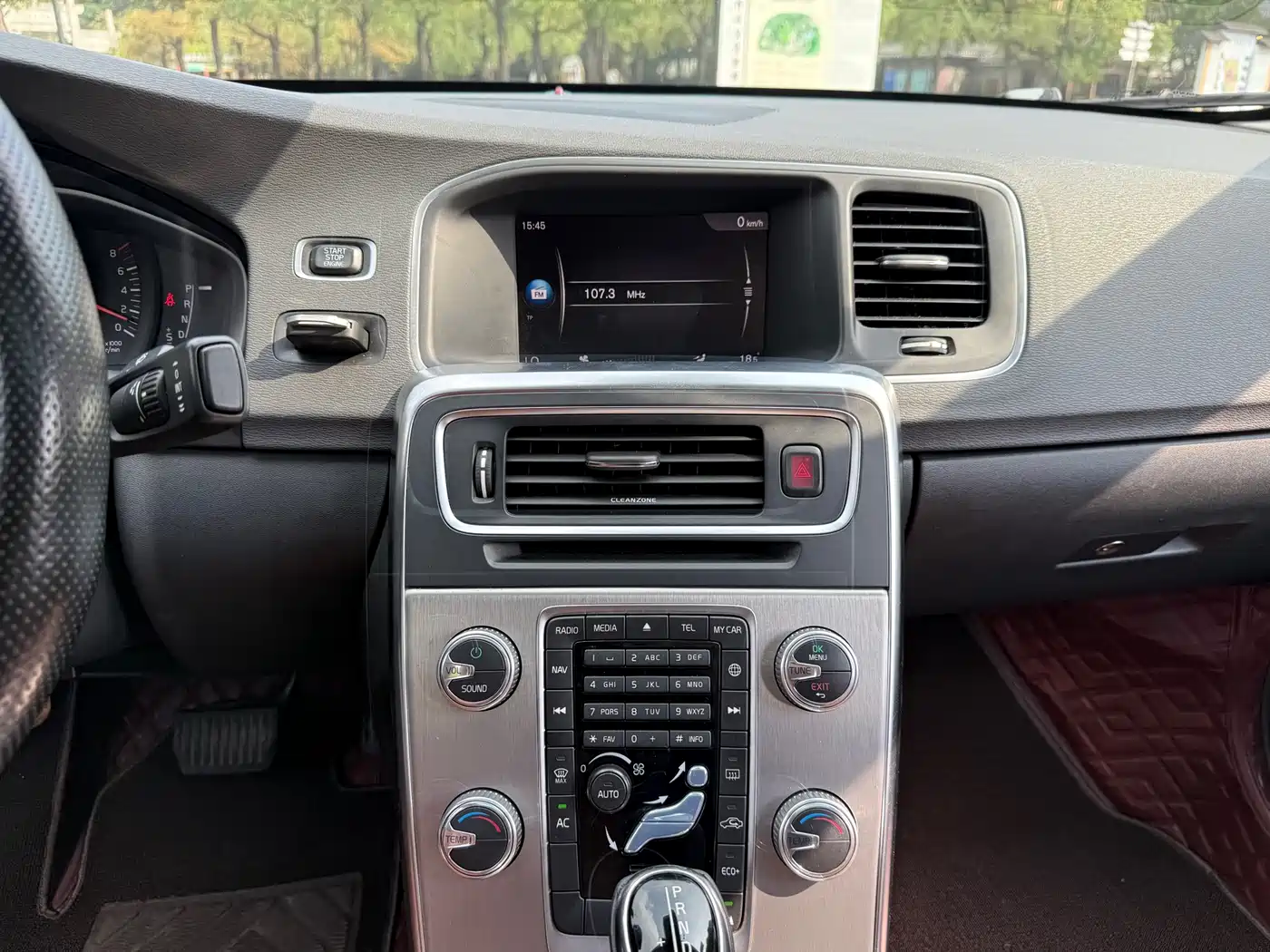 Фото 14 - Volvo S60