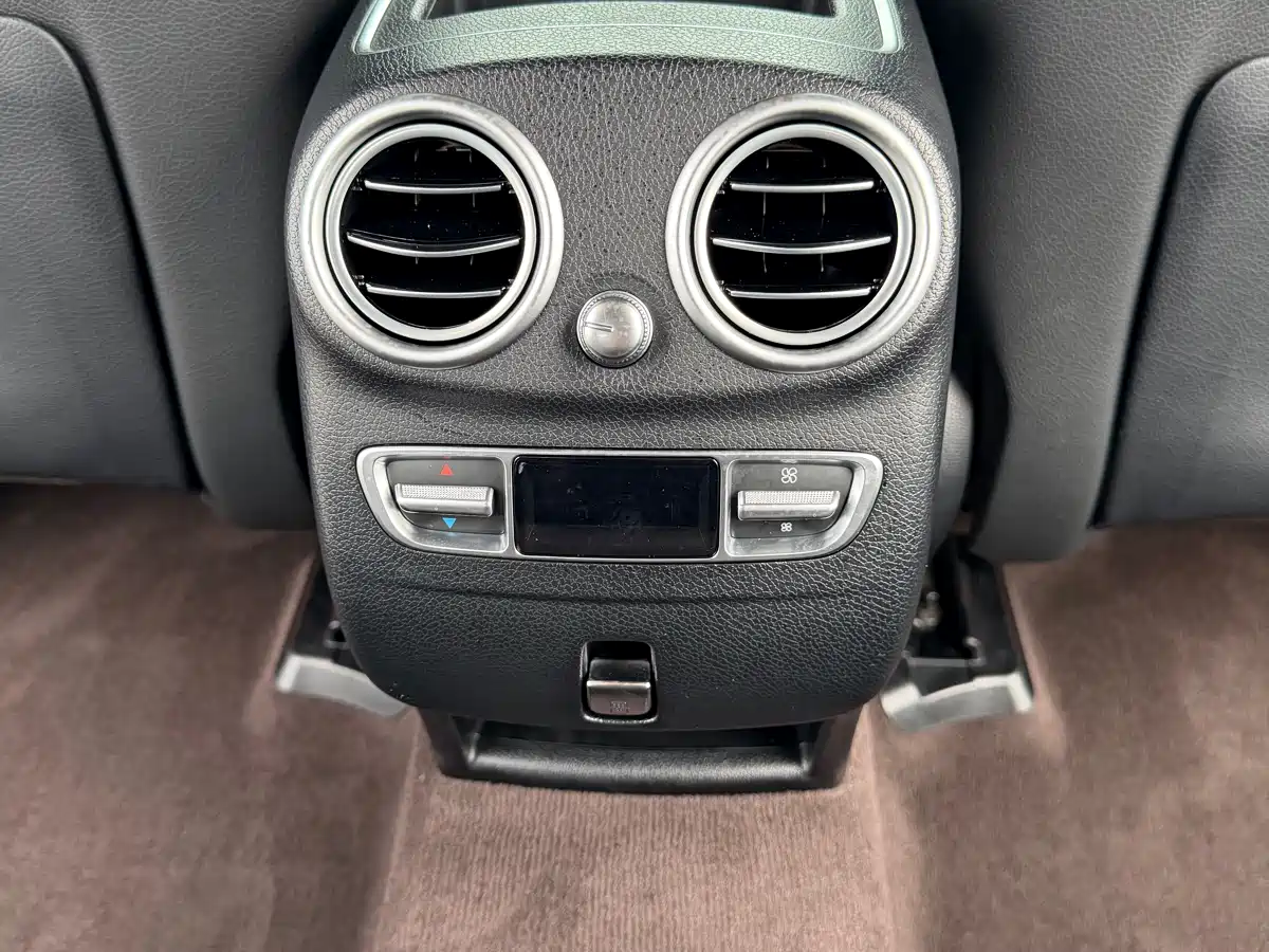 Mercedes-Benz GLC 2022 Facelift GLC 300 L 4MATIC Dynamic фото 16